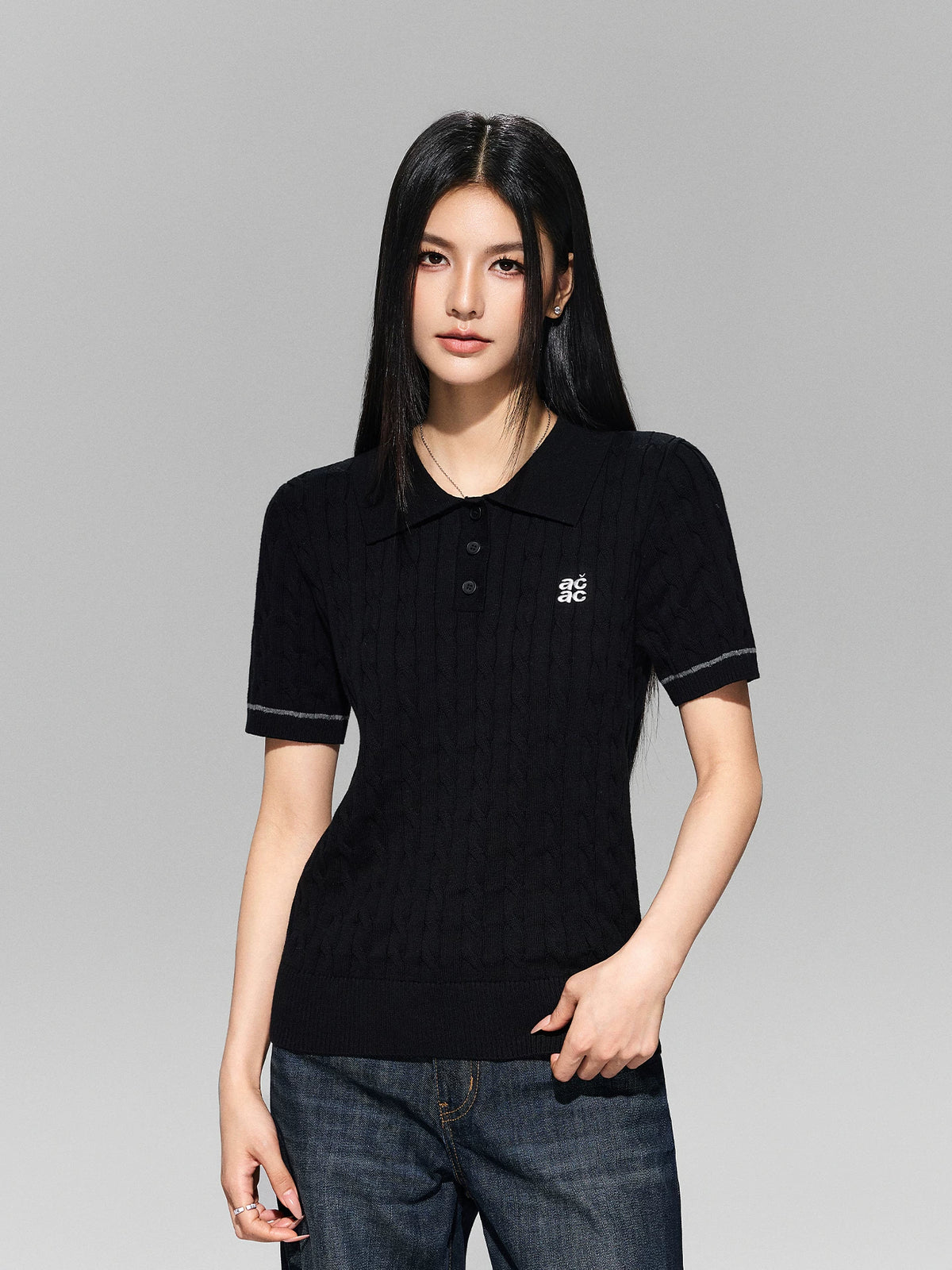 College-style retro slimming polo sweater